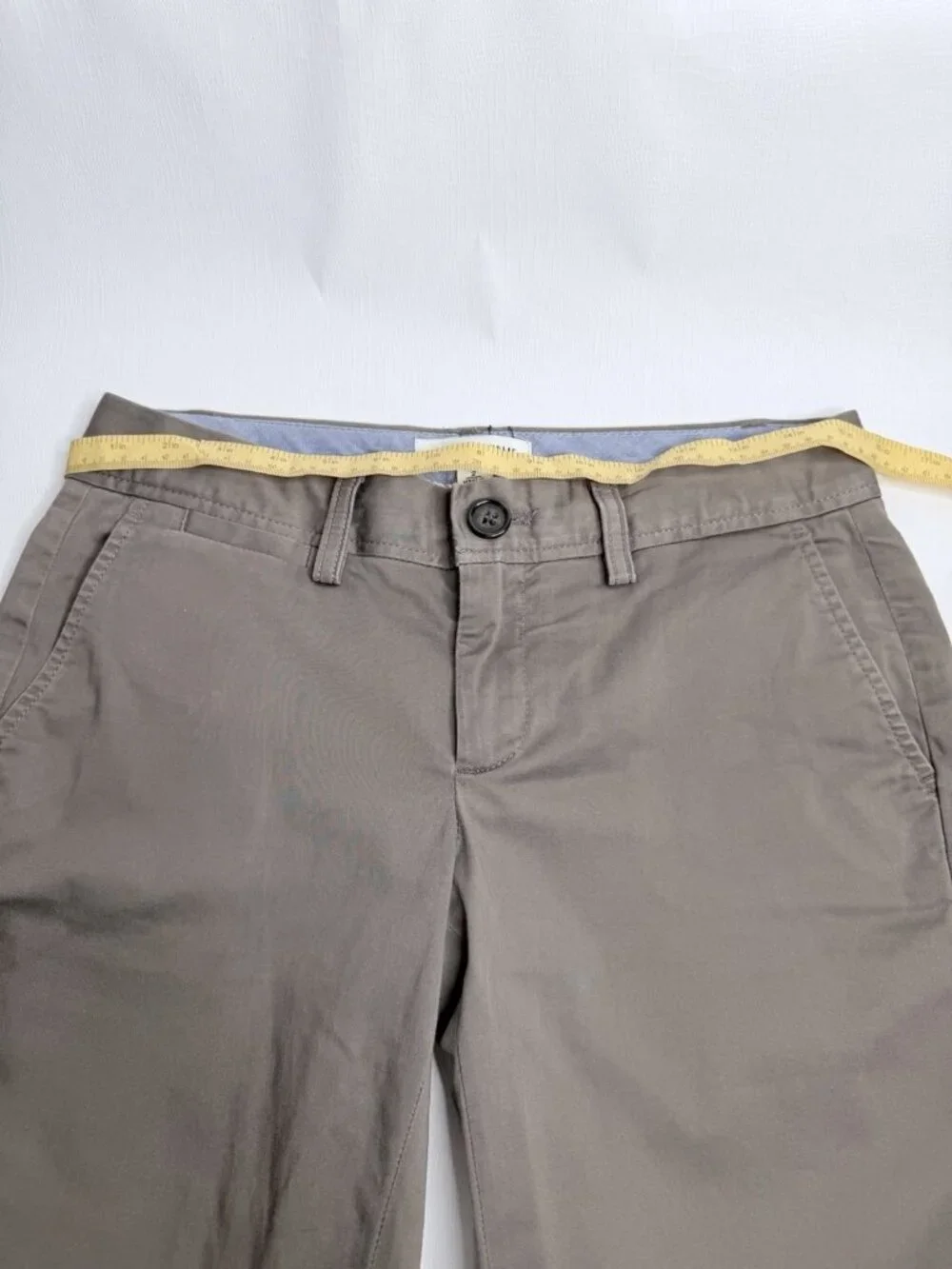 Women’s Banana Republic Cotton Khaki Shorts Size 2